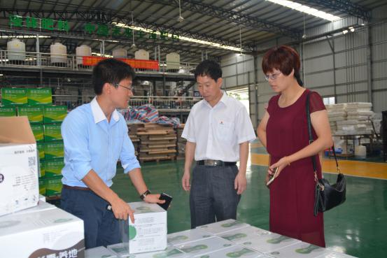 绩溪农华生物科技有限公司采购经理王韵华一行三人来访乡